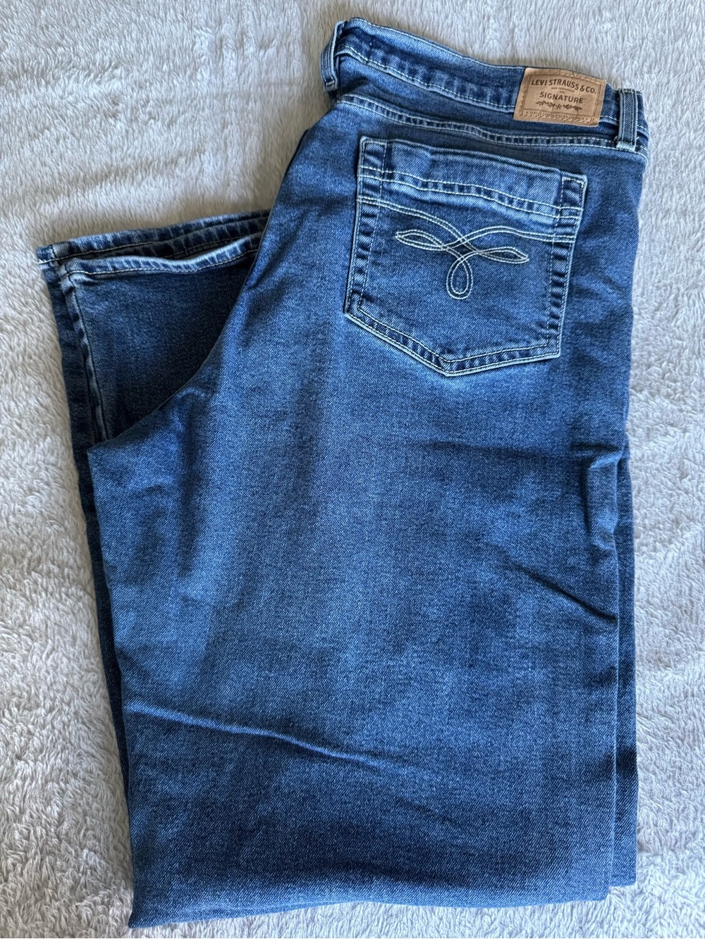Levi's Women's Boot Cut Jeans in Dark Blue Denim